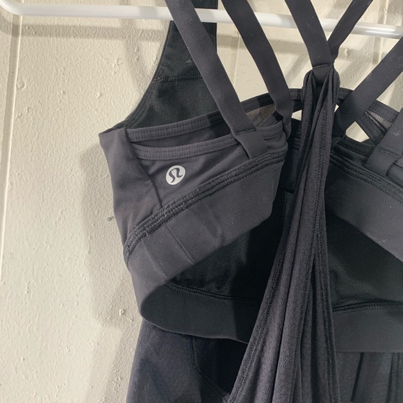 LULULEMON 4 Racer back Tank Built in sports bra - Picture 3 of 4